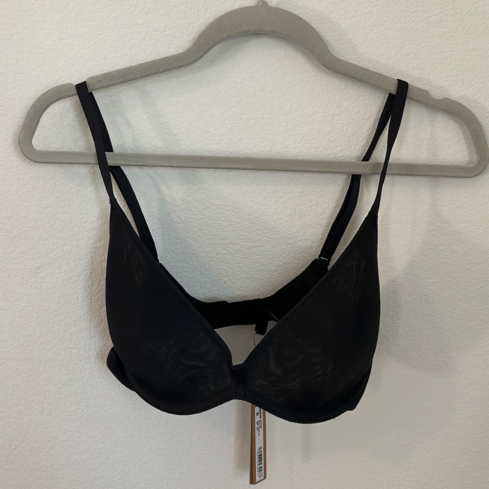 Skims Weightless Scoop Bra - Size 34D in Onyx